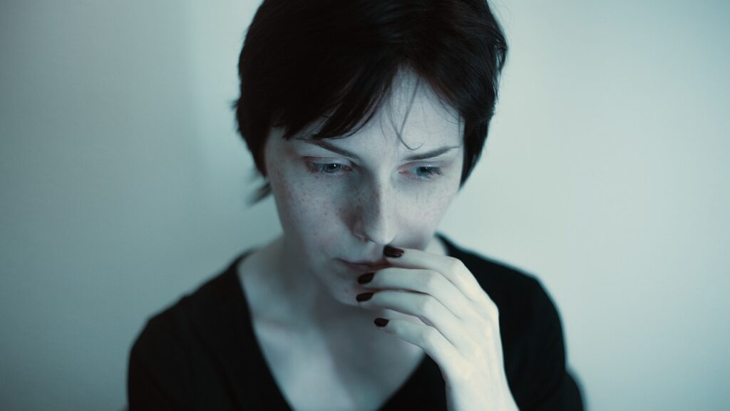 portrait, gloomy, young woman-1634421.jpg