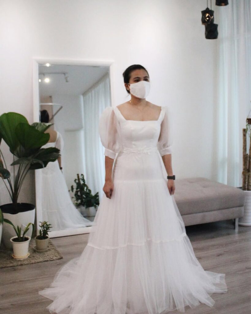 minimalist wedding dresses