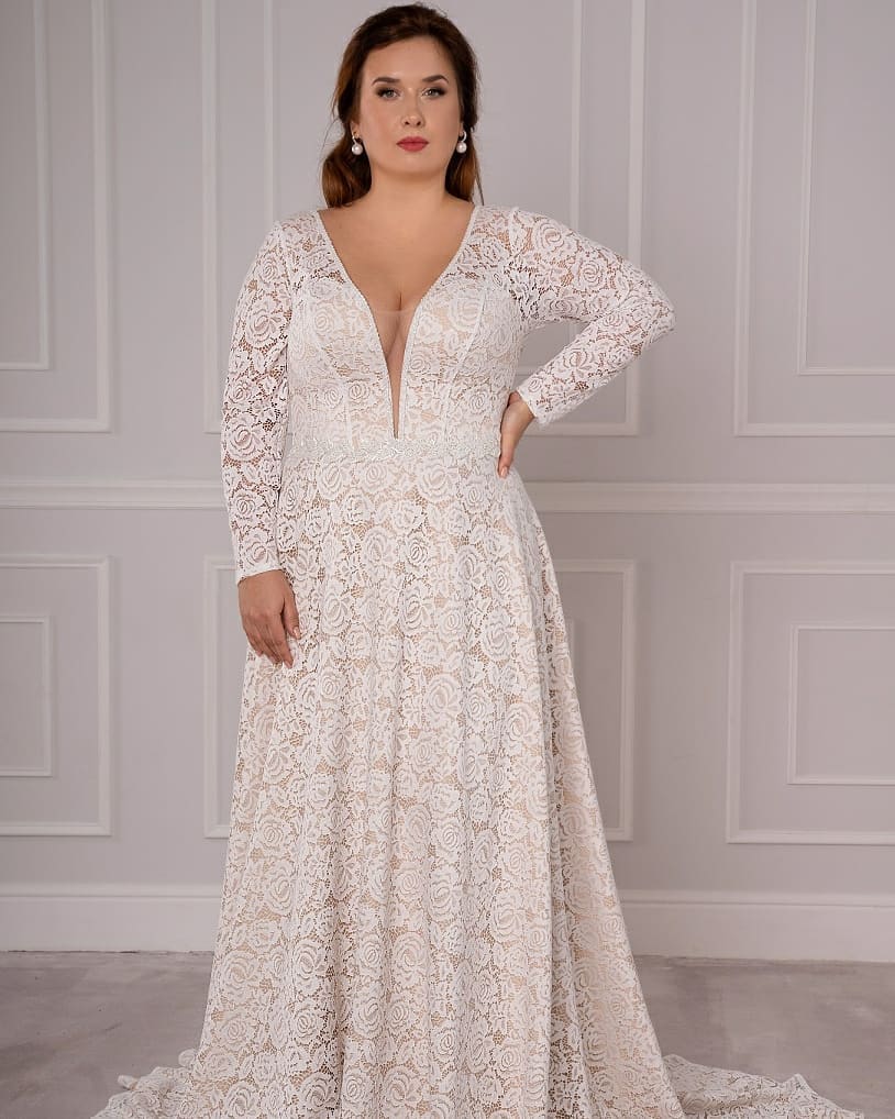 plus sized wedding dresses